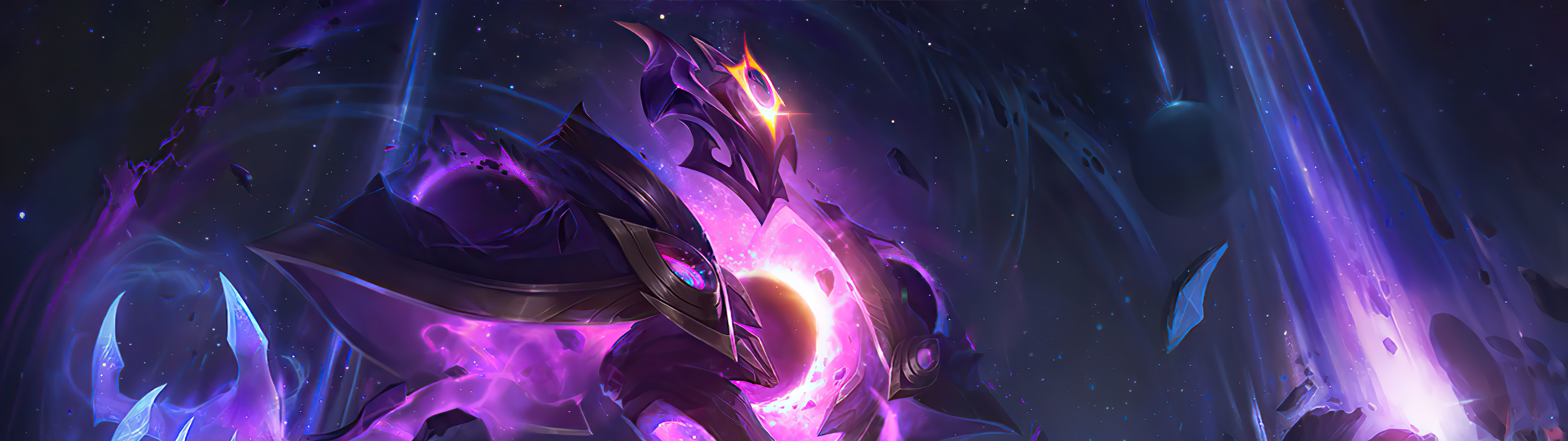 Ксерат из игры League of Legends, окружённый светящейся синей магической энергией.