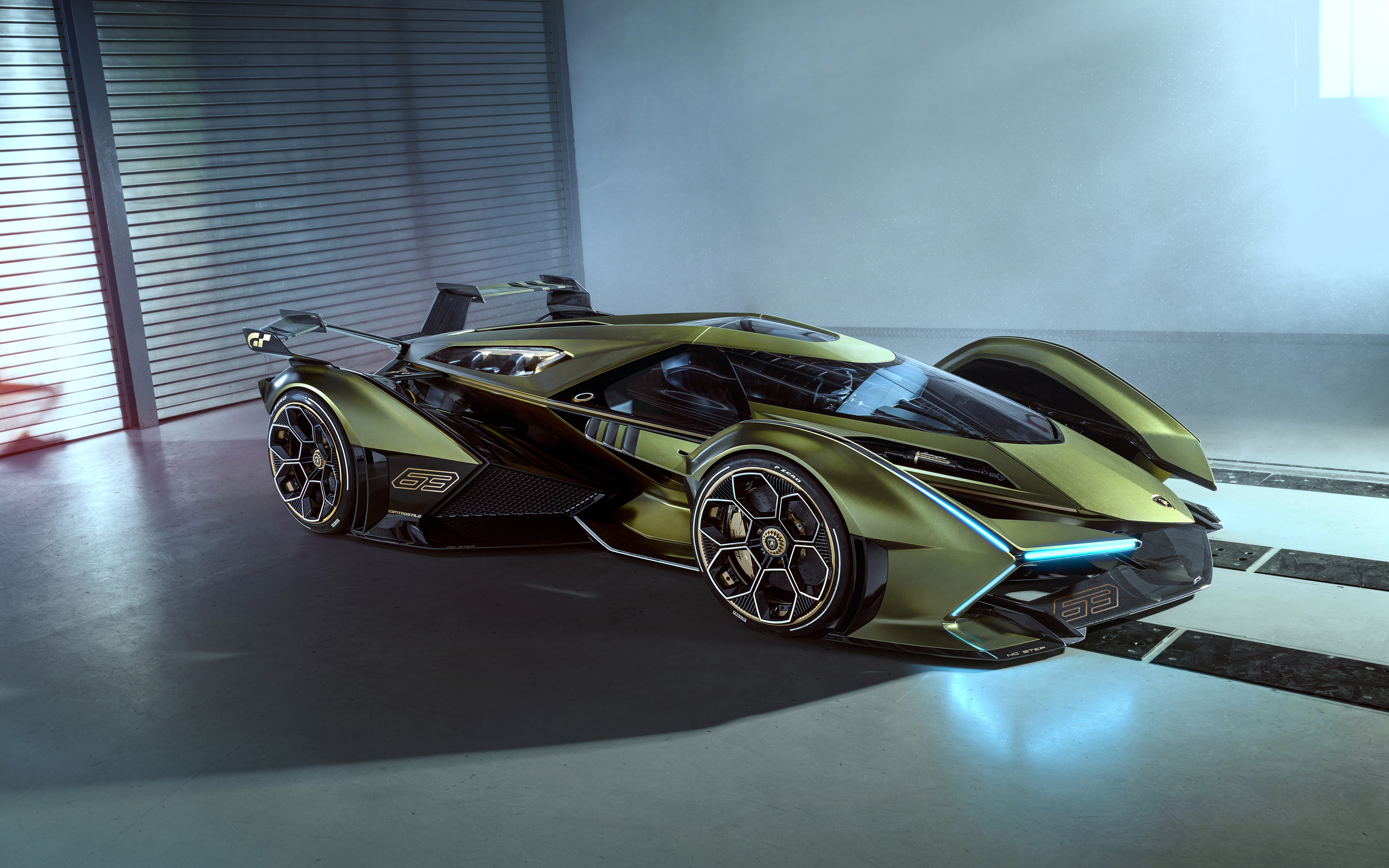Футуристичный суперкар Lamborghini Lambo V12 Vision Gran Turismo, демонстрирующий свой аэродинамичный силуэт и агрессивный дизайн.